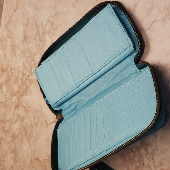 Travelon new green canvas wristlet wallet - Picture 3 of 4